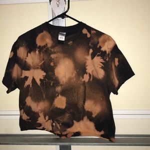 Bleach dyed cropped tee shirt